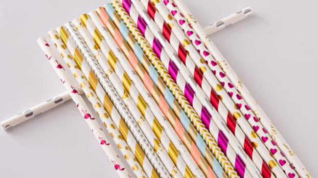 星巴克換用紙吸管，這背后的意義？